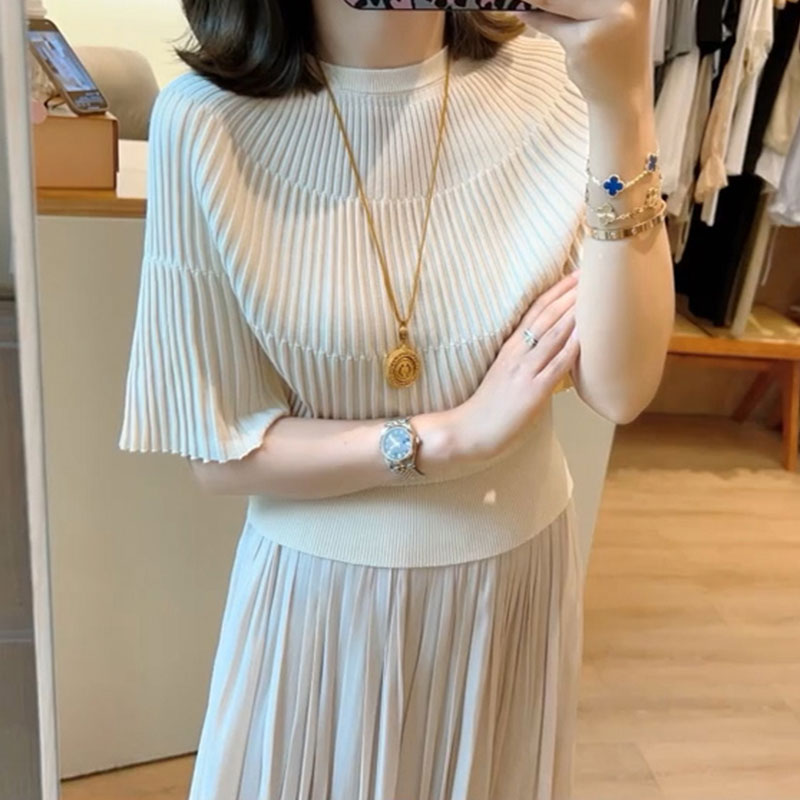 半袖 ハイネック トップス — Reina Tokyo