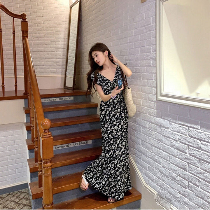 花柄ロングワンピースV ネック ワンピース — Reina Tokyo