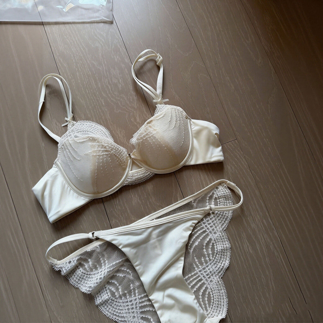 ブラセット ブラジャー 下着 — Reina Tokyo
