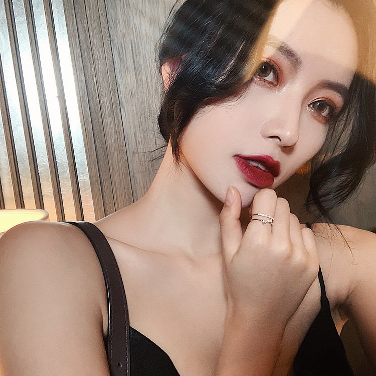 小物 — Reina Tokyo