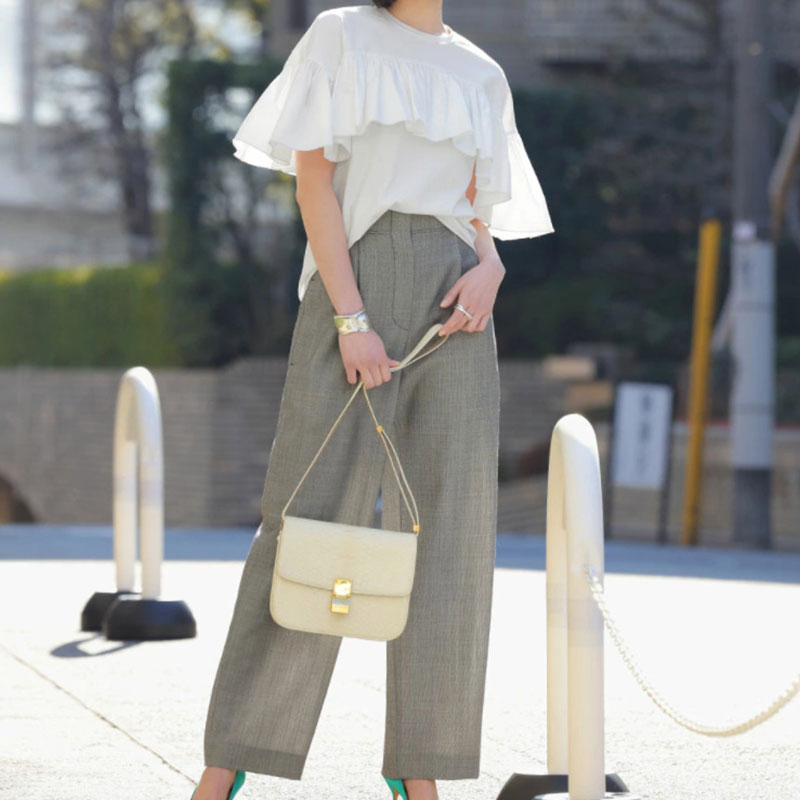 フリル裾無地Tシャツトップス トップス — Reina Tokyo