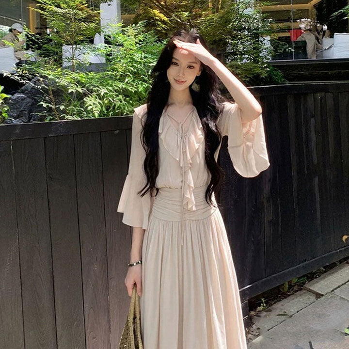 V ネックフリル襟 ワンピース — Reina Tokyo