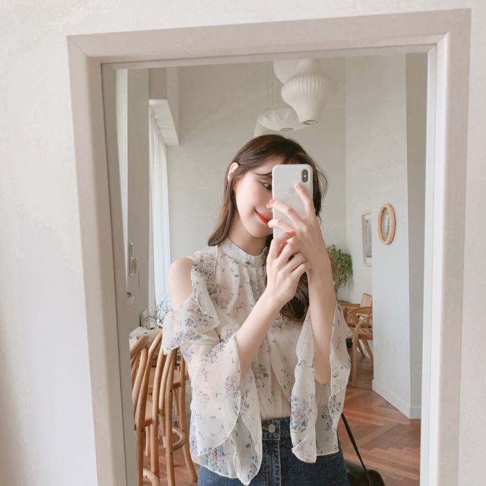 トップス — Reina Tokyo