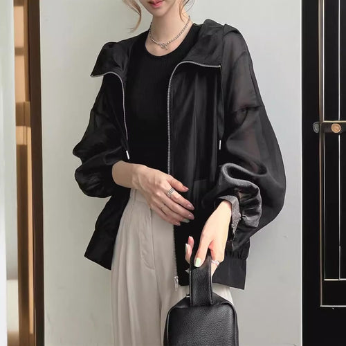 フード付き日焼け止めアウター アウター — Reina Tokyo