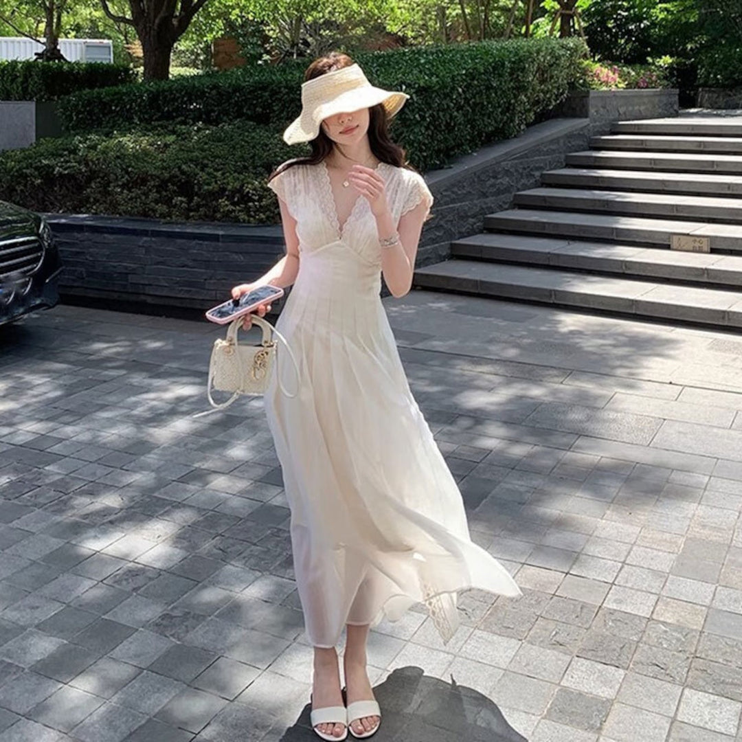 V ネックロングワンピース ワンピース — Reina Tokyo
