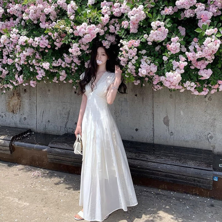 V ネックロングワンピース ワンピース — Reina Tokyo
